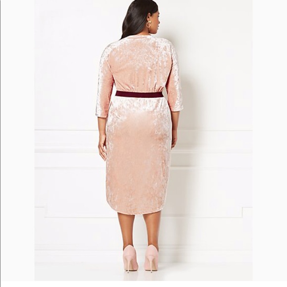 🛑SOLD🛑Eva Mendes holiday  ani velvet wrap dress - Picture 2 of 8